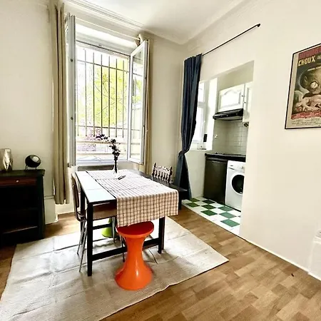 Appartement 1br Near Montmartre Parijs