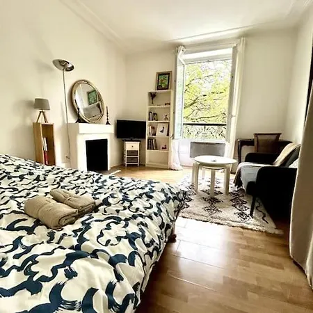 1br Near Montmartre
